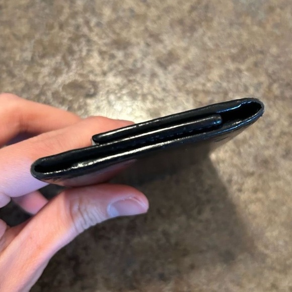 Authentic Prada Key Holder Case Black Patent Leather Silver Hardware - Picture 9 of 10